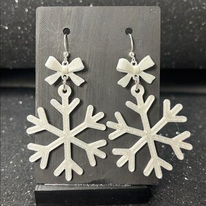 Snowflake Earrings with White Bow 🤍✨